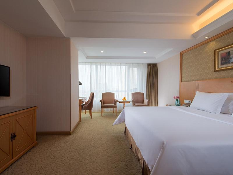 Vienna International Hotel Shenyang Railway Station Екстериор снимка