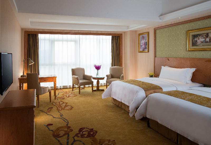 Vienna International Hotel Shenyang Railway Station Екстериор снимка