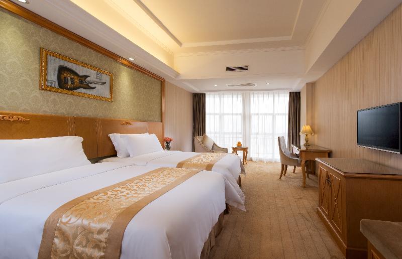 Vienna International Hotel Shenyang Railway Station Екстериор снимка