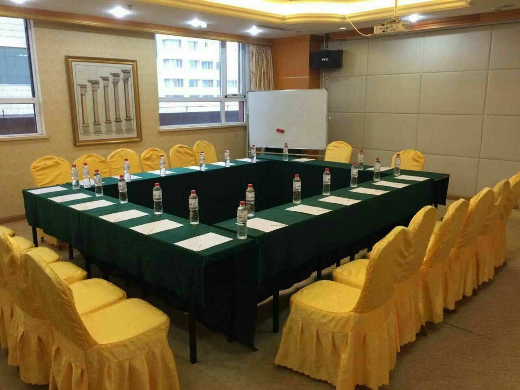 Vienna International Hotel Shenyang Railway Station Екстериор снимка