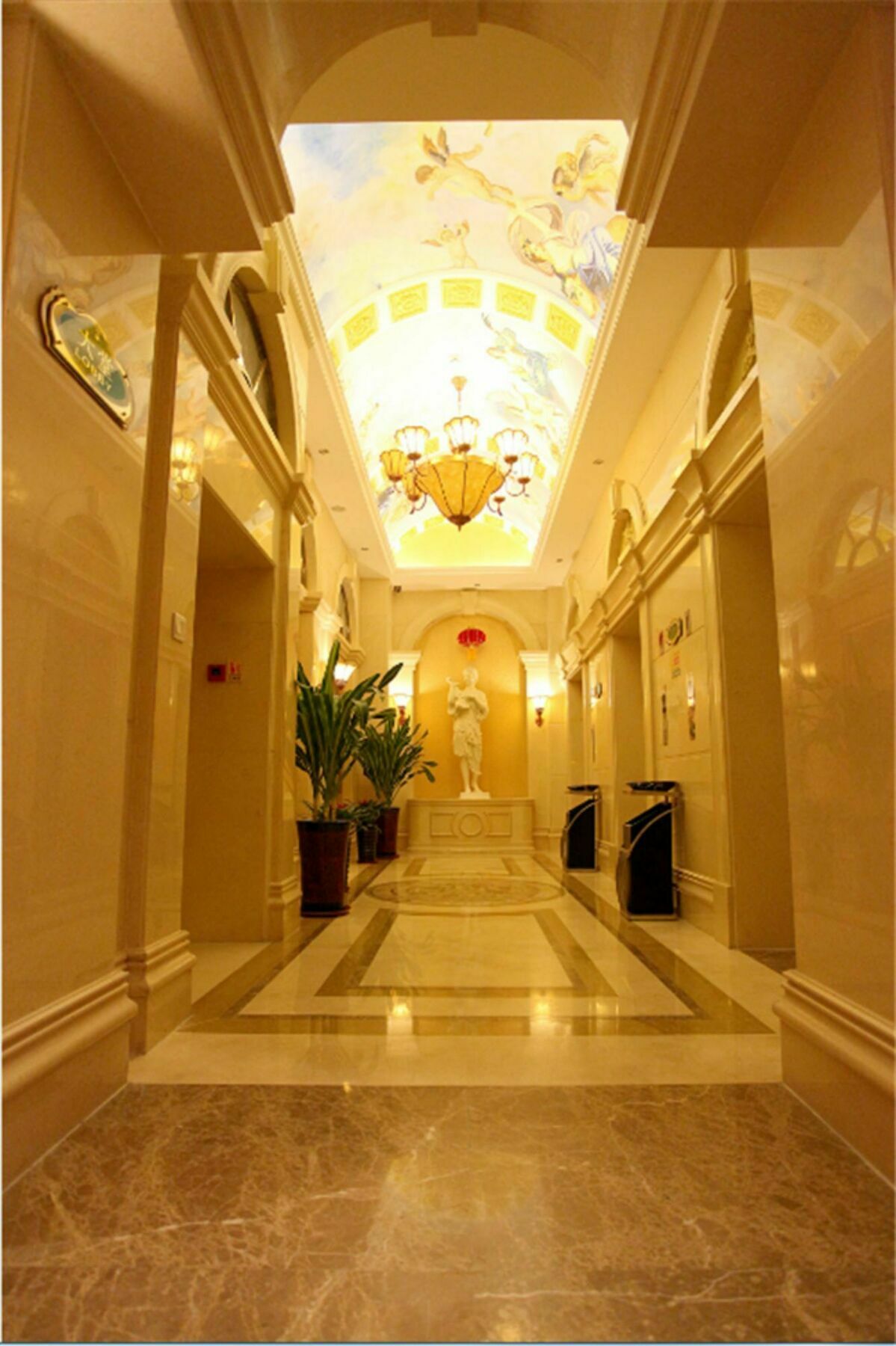 Vienna International Hotel Shenyang Railway Station Екстериор снимка